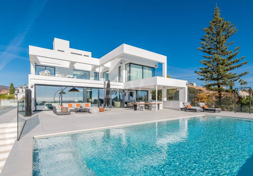 Modern Designer Villa med Panoramic Sea, Golf och Mountain Views