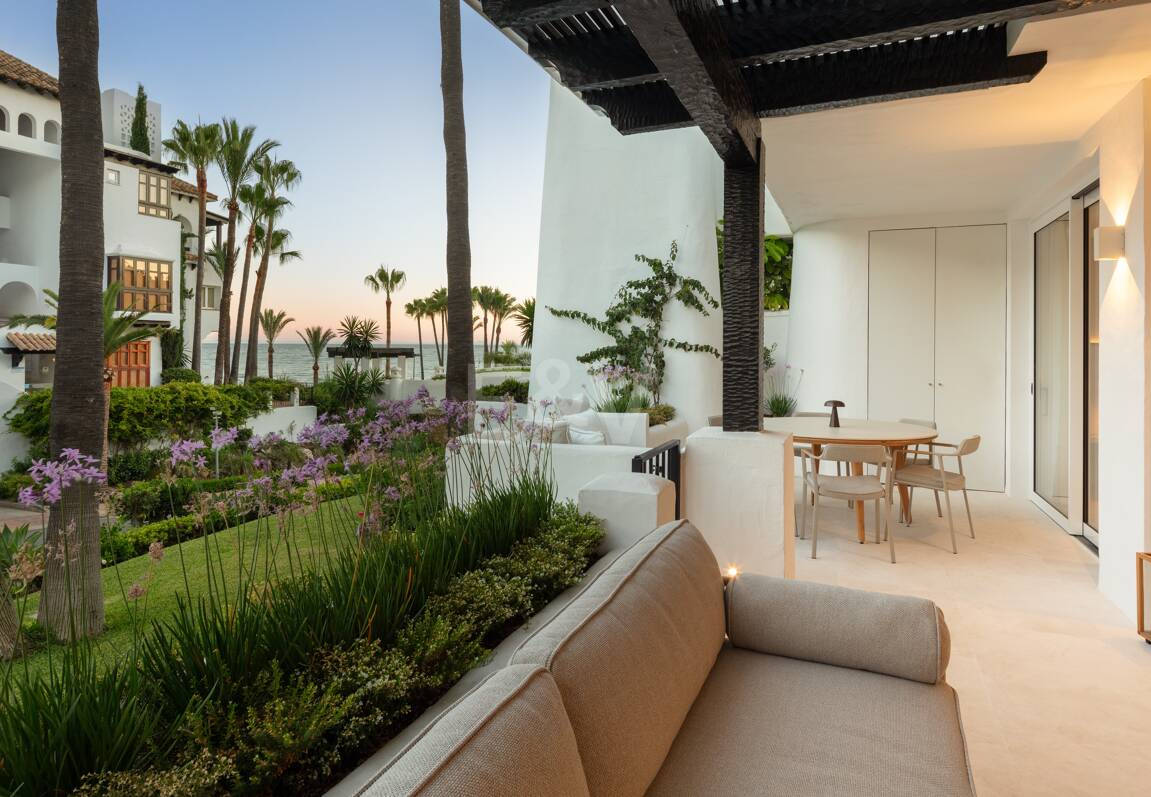 Utsökt modern design lägenhet i Puente Romano