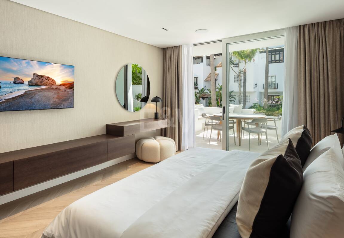 Utsökt modern design lägenhet i Puente Romano