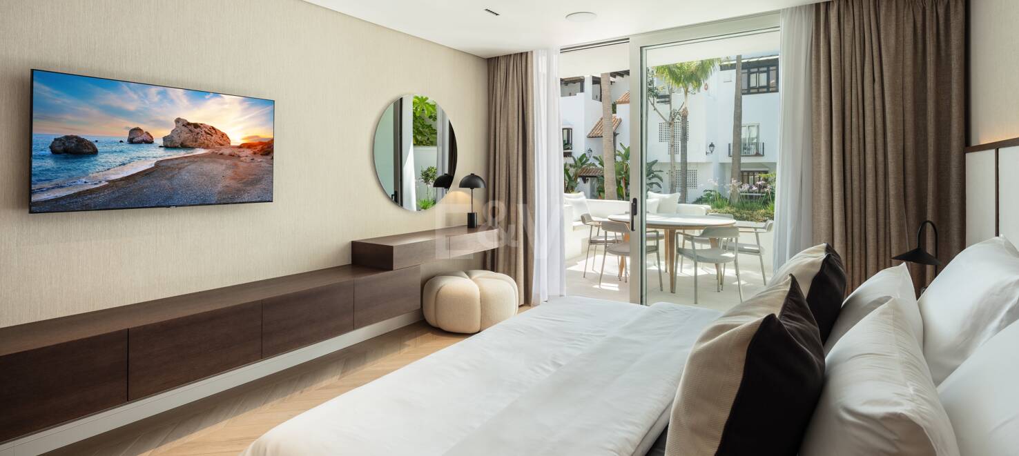 Exquisite Modern Design Apartment in Puente Romano