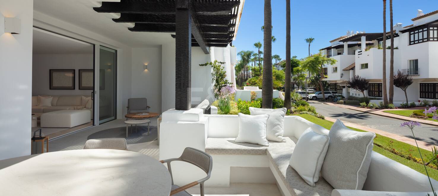 Exquisite Modern Design Apartment in Puente Romano