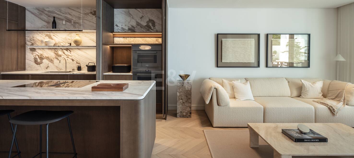 Exquisite Modern Design Apartment in Puente Romano