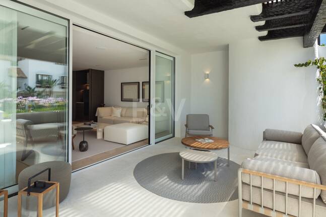 Utsökt modern design lägenhet i Puente Romano