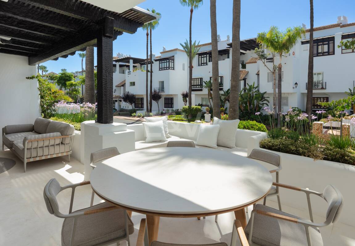 Utsökt modern design lägenhet i Puente Romano