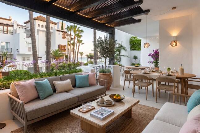 Utsökt modern design lägenhet i Marina de Puente Romano