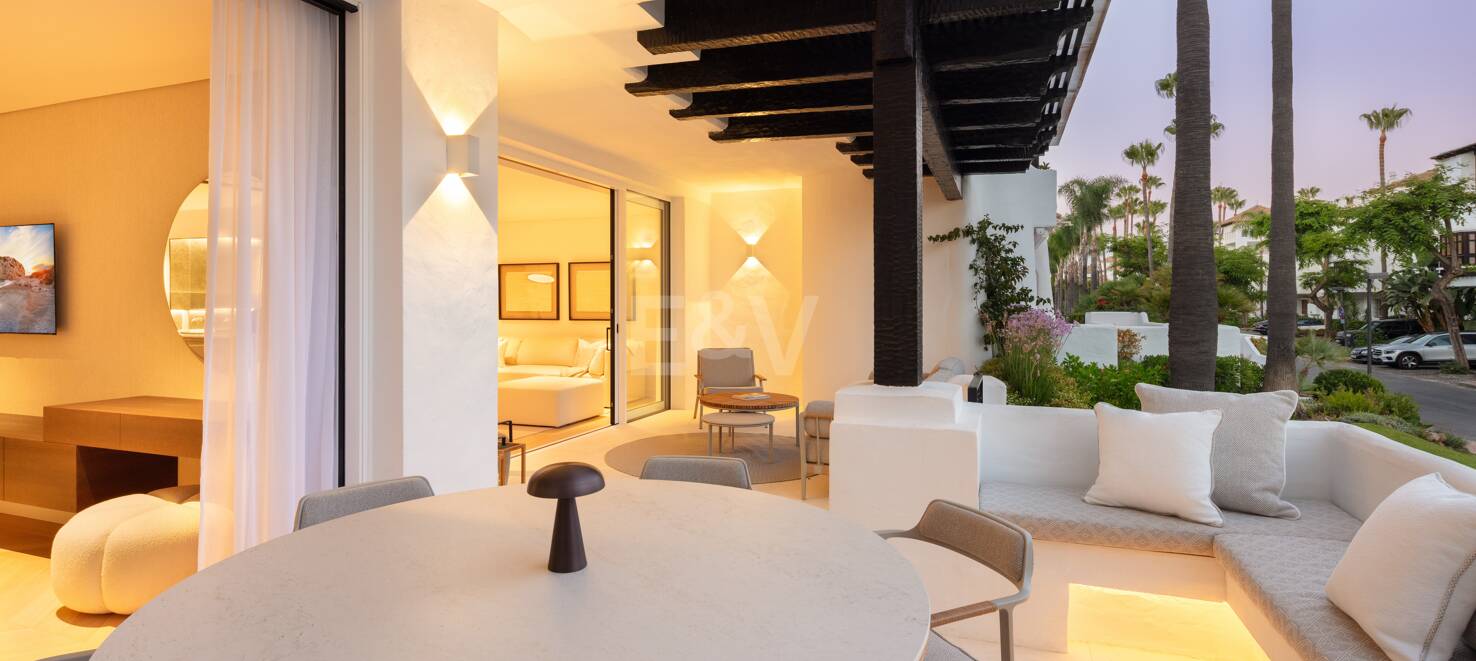 Exquisite Modern Design Apartment in Puente Romano