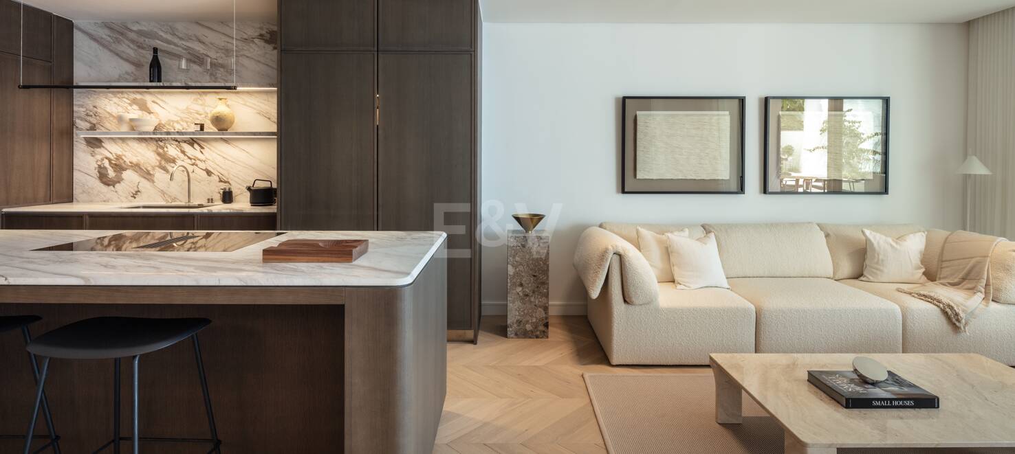 Exquisite Modern Design Apartment in Puente Romano