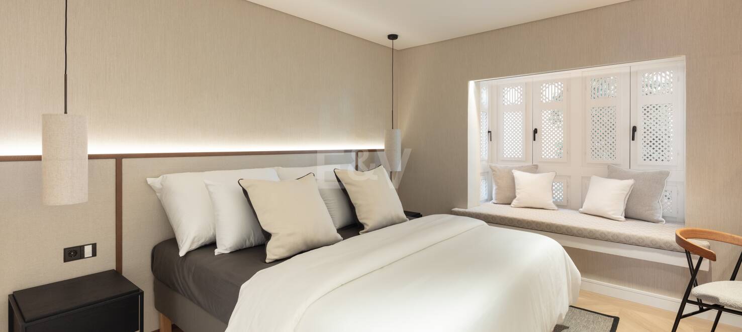 Exquisite Modern Design Apartment in Puente Romano