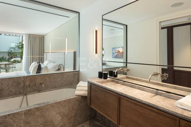 Utsökt modern design lägenhet i Puente Romano