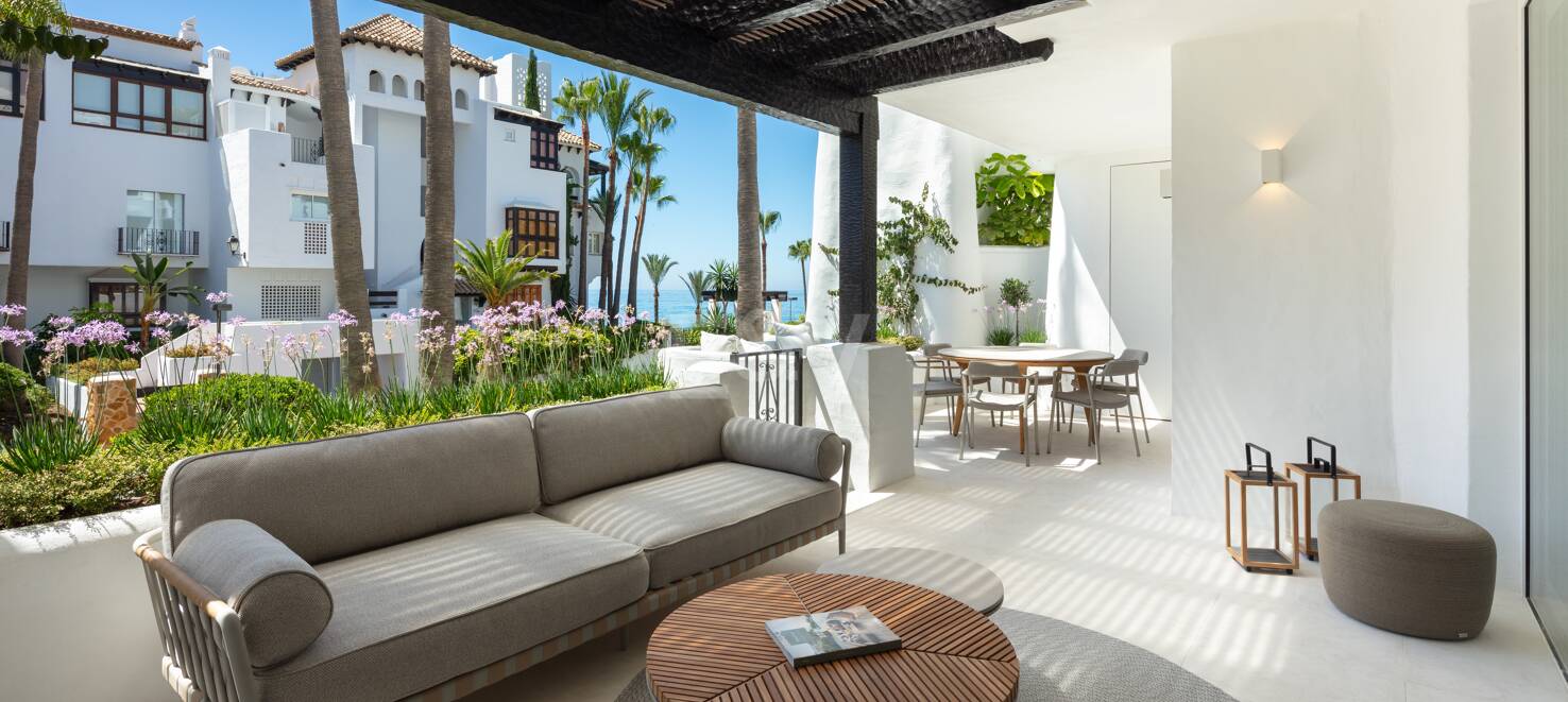 Exquisite Modern Design Apartment in Puente Romano