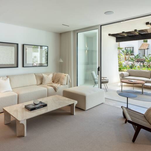Exquisite Modern Design Apartment in Puente Romano