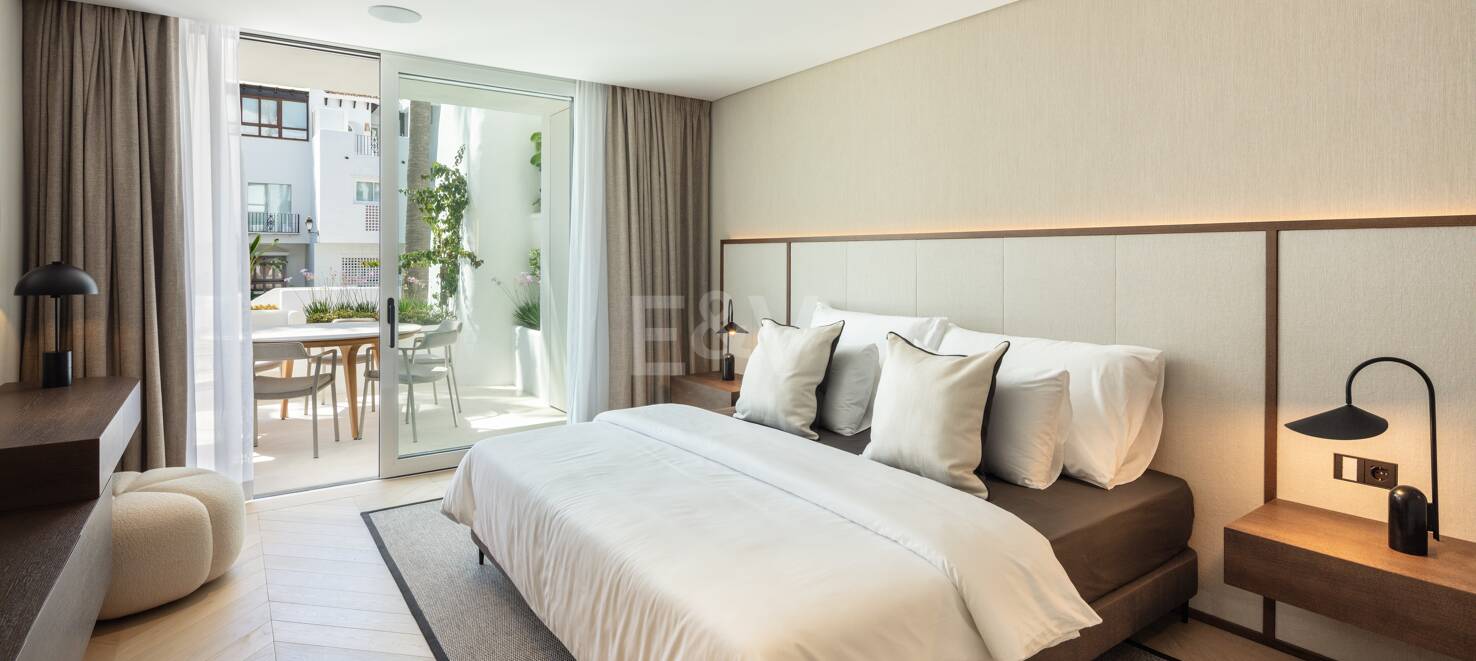 Exquisite Modern Design Apartment in Puente Romano