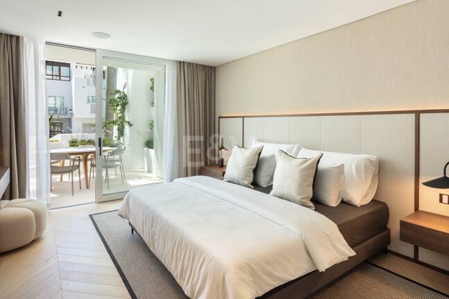 Utsökt modern design lägenhet i Puente Romano