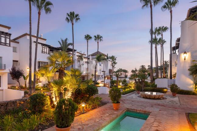 Utsökt modern design lägenhet i Puente Romano