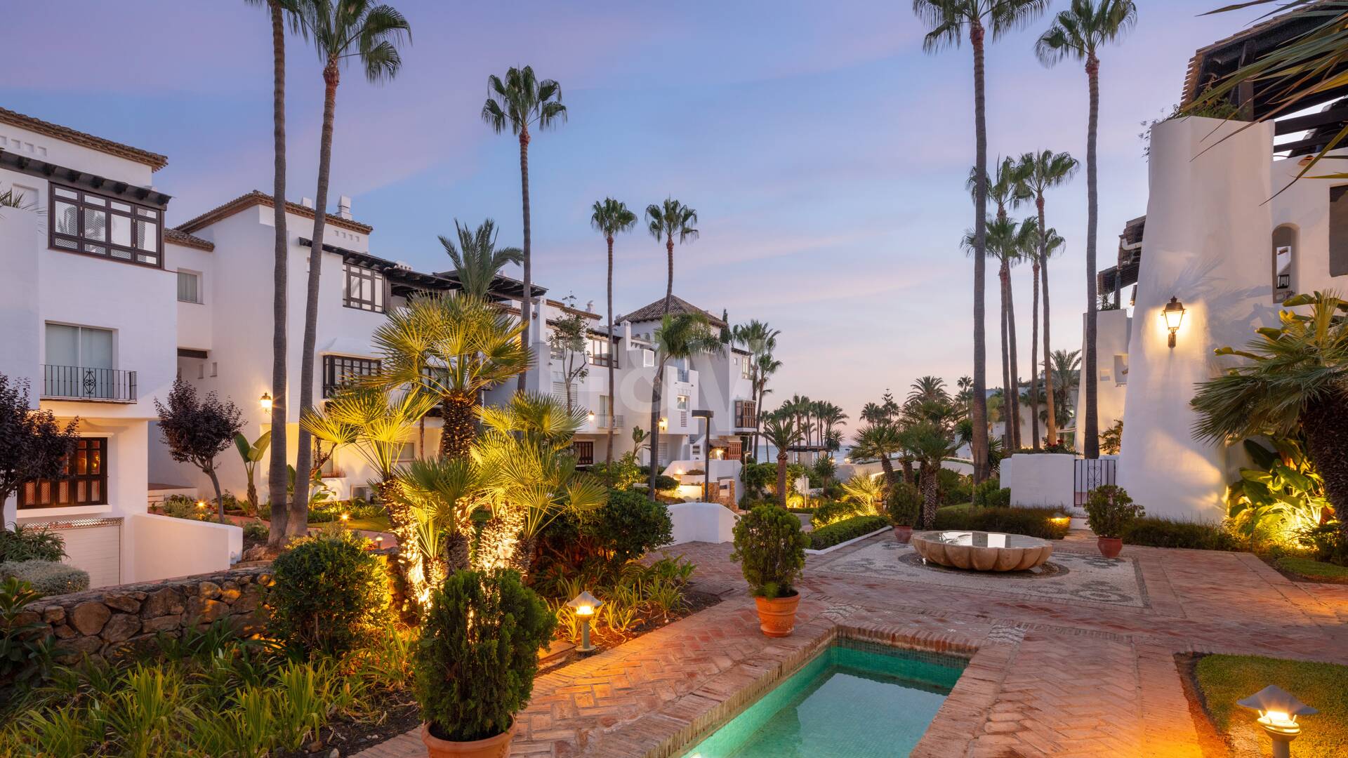 Utsökt modern design lägenhet i Puente Romano