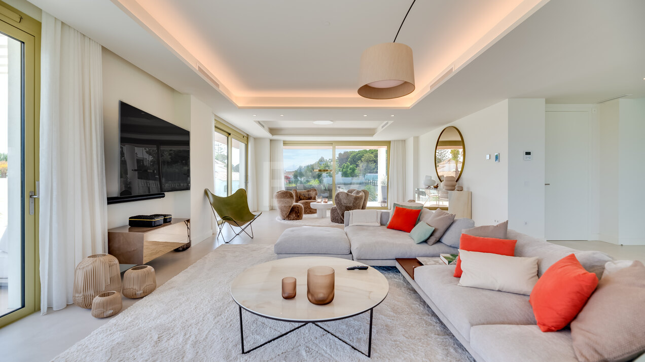 Unparalleled Triplex Penthouse on Marbella's Golden Mile