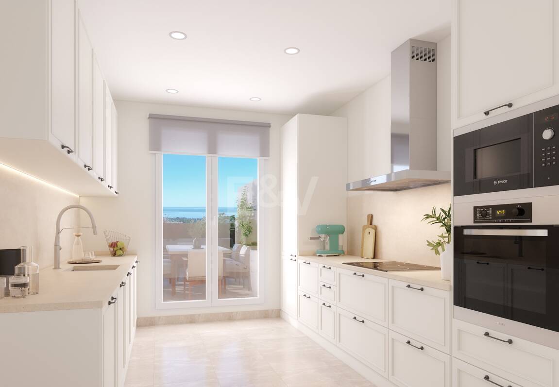 Ample apartment in Nueva Andalucia with spacious terrace