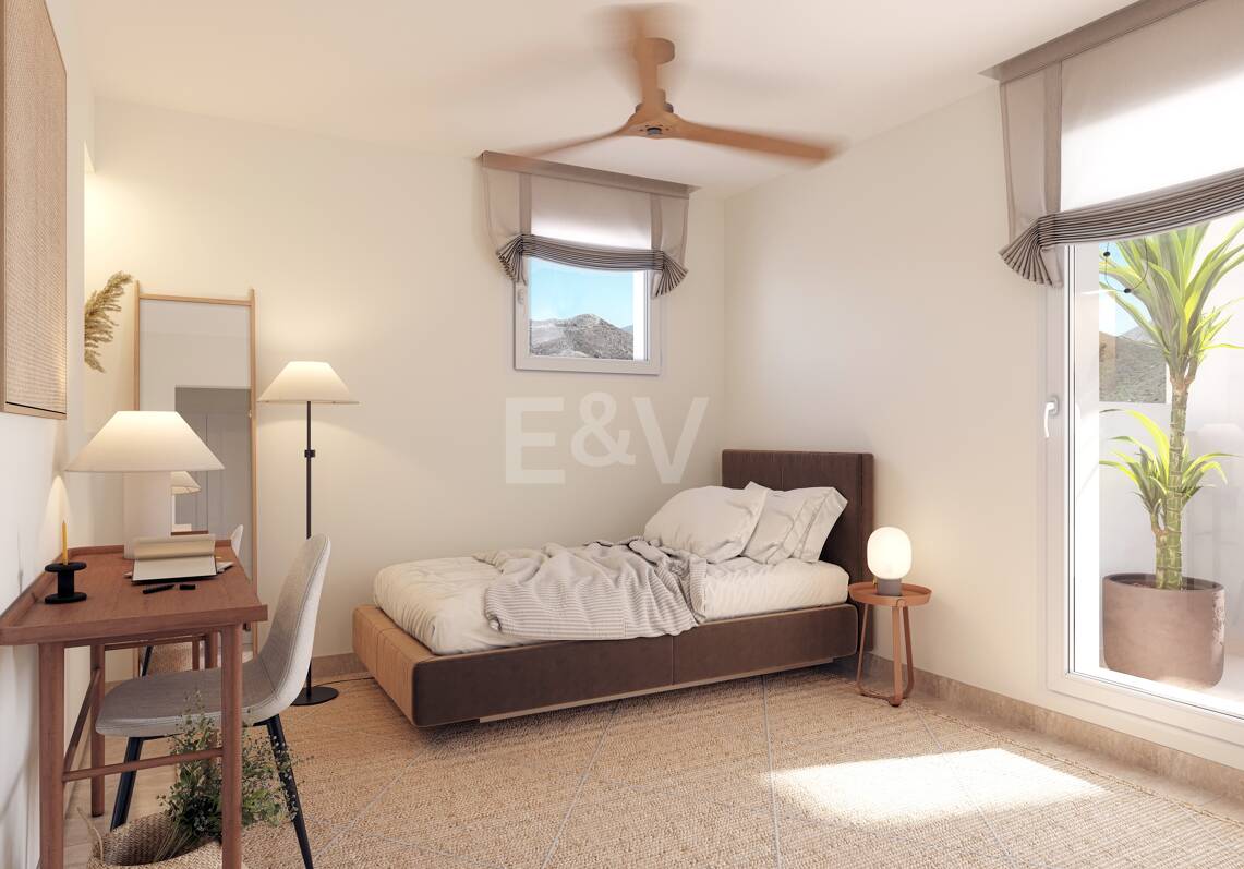Amplio apartamento en Nueva Andalucia con gran terraza