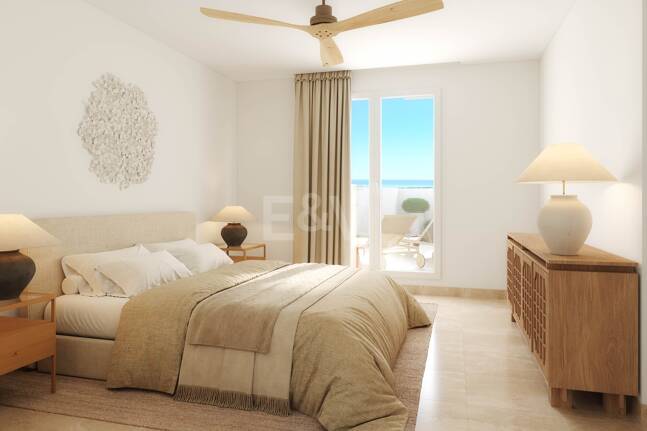 Ample apartment in Nueva Andalucia with spacious terrace