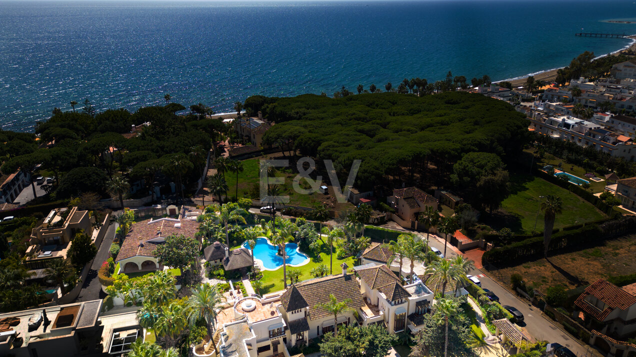 Classic Signature Beachside Estate on the Golden Mile