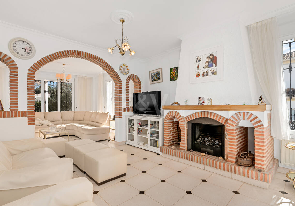 Charmig Villa i klassisk stil i Elviria