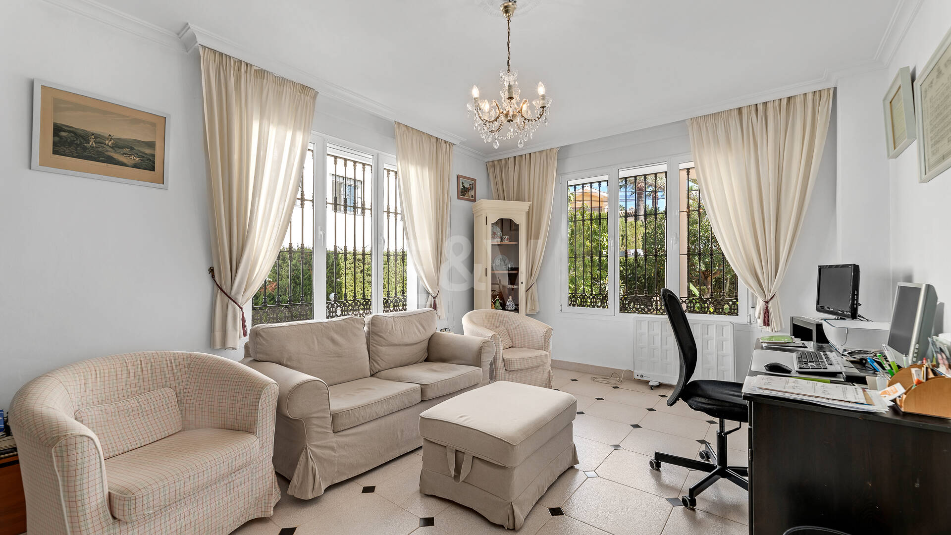 Villa de charme en style classique à Elviria