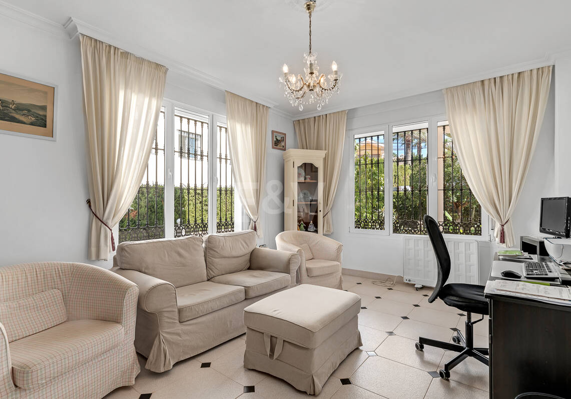 Charmig Villa i klassisk stil i Elviria