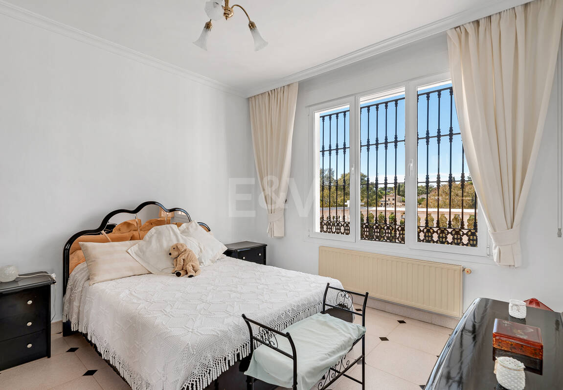 Villa de charme en style classique à Elviria