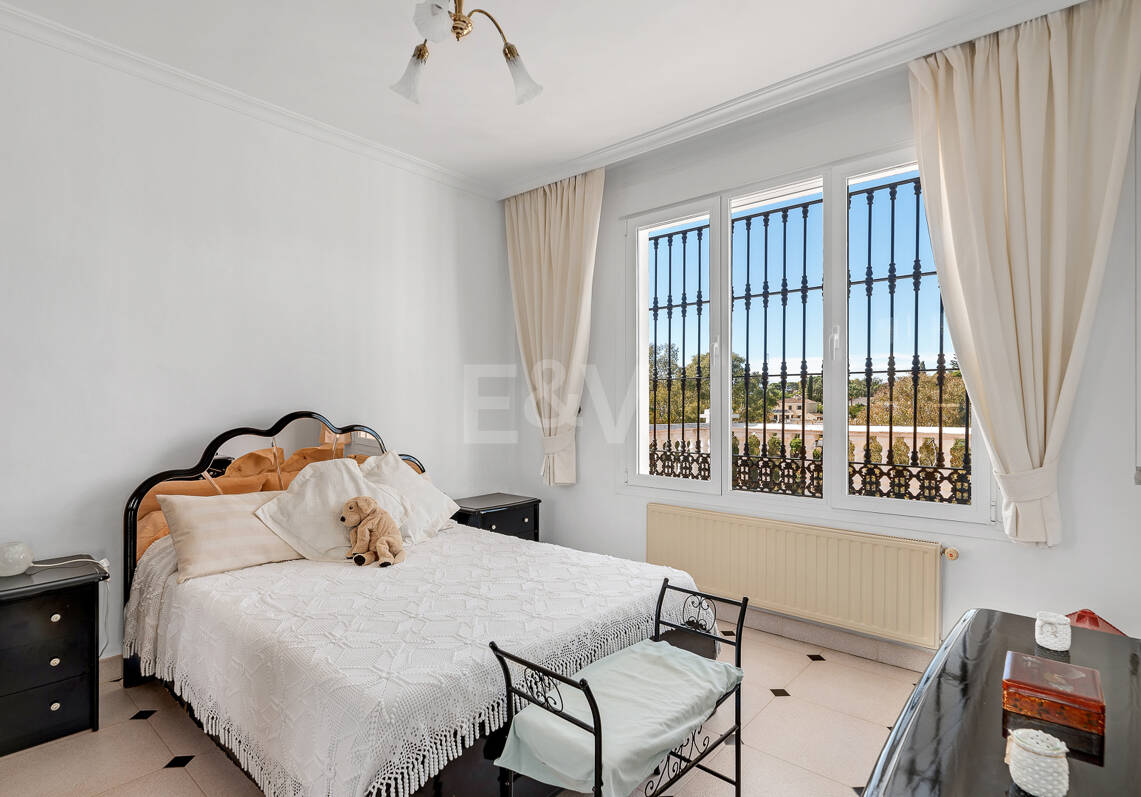 Charmig Villa i klassisk stil i Elviria