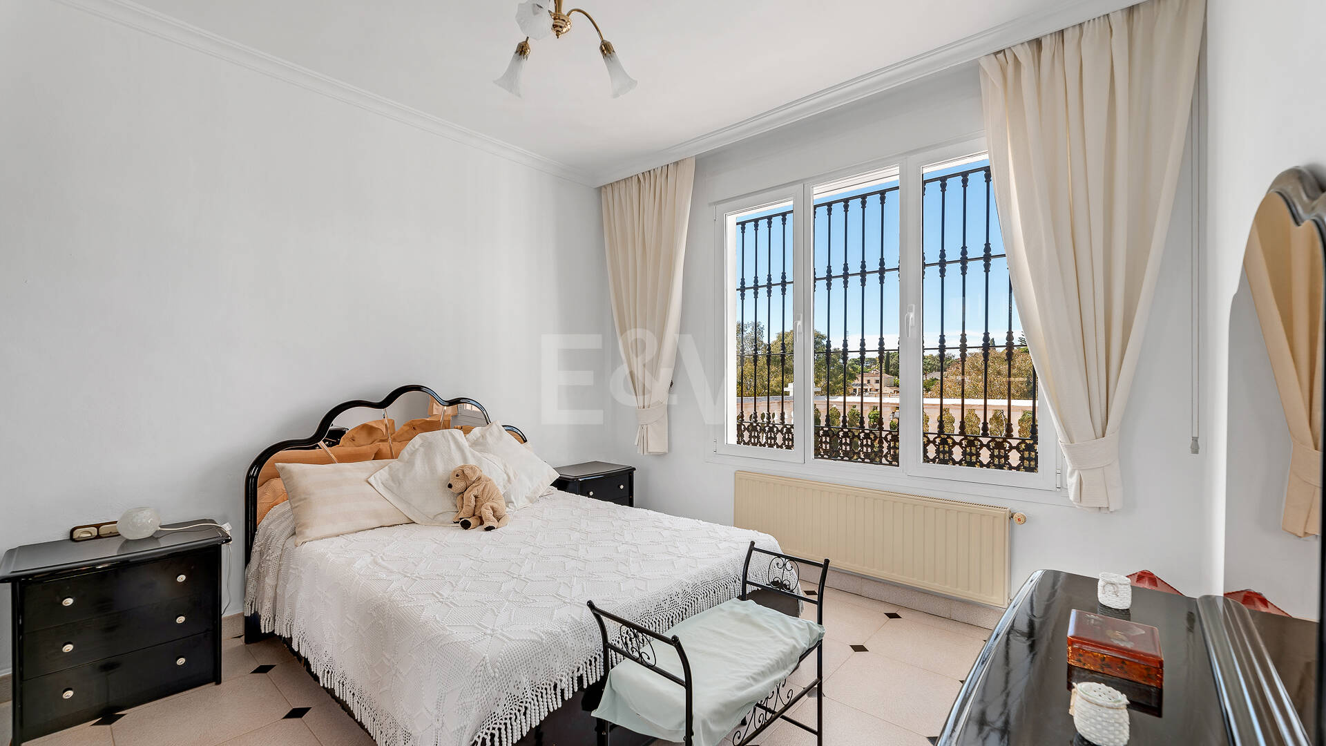 Charmig Villa i klassisk stil i Elviria
