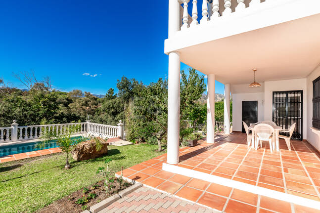 Villa de charme en style classique à Elviria