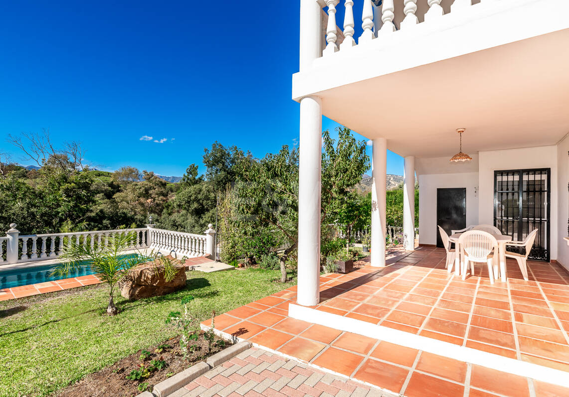 Charmig Villa i klassisk stil i Elviria