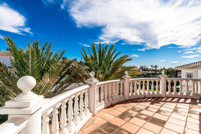 Villa de charme en style classique à Elviria