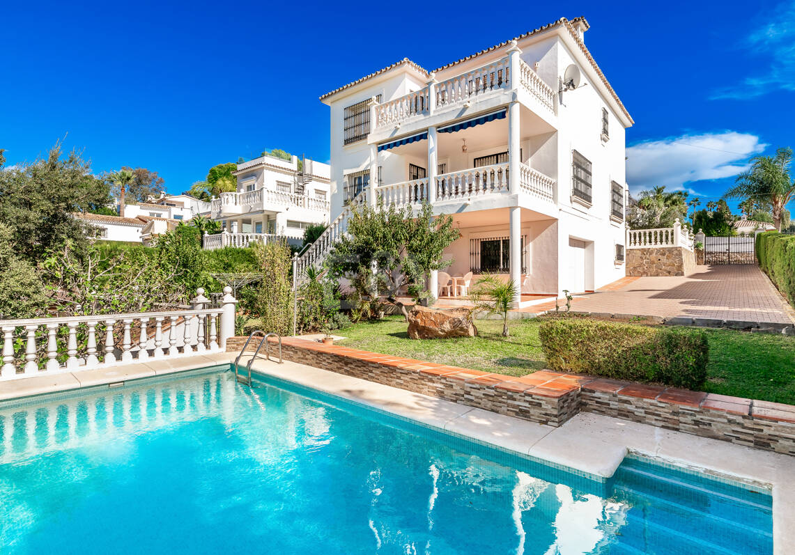 Charmig Villa i klassisk stil i Elviria