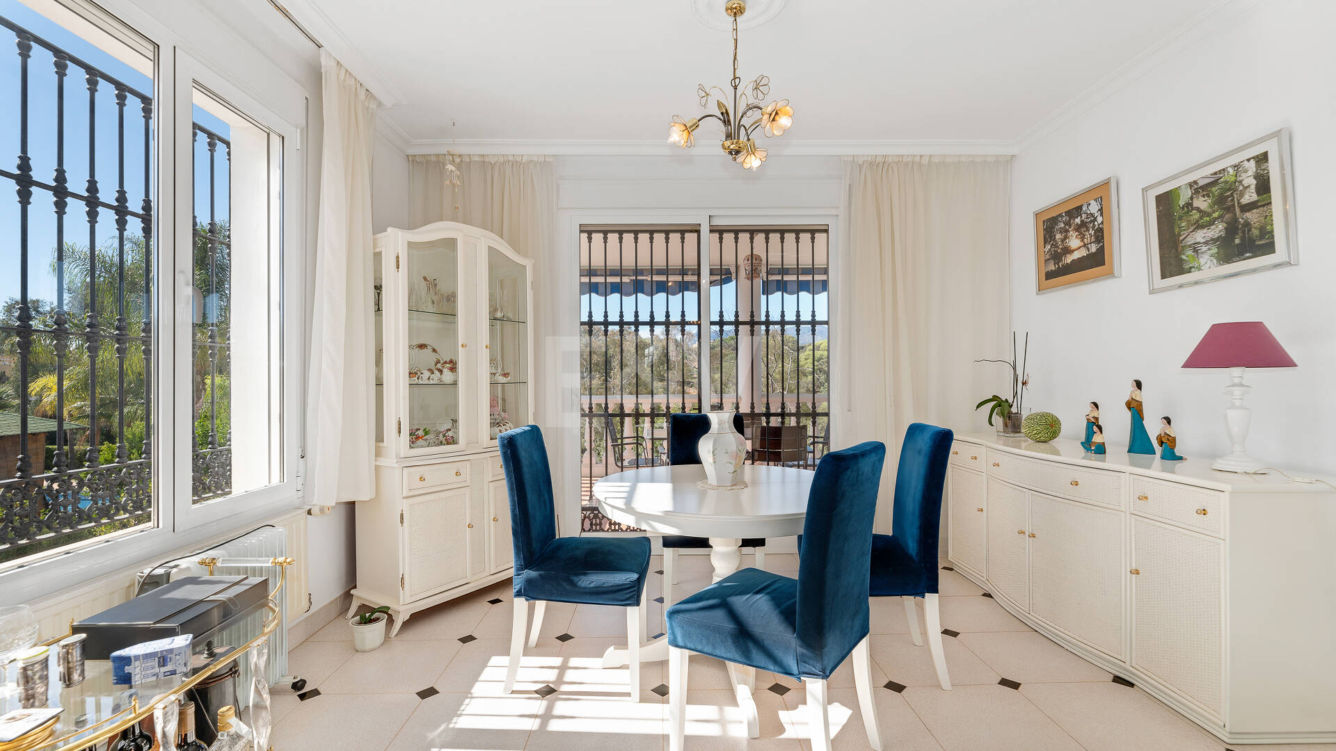 Charmig Villa i klassisk stil i Elviria