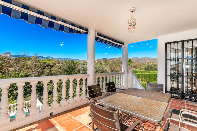 Villa de charme en style classique à Elviria