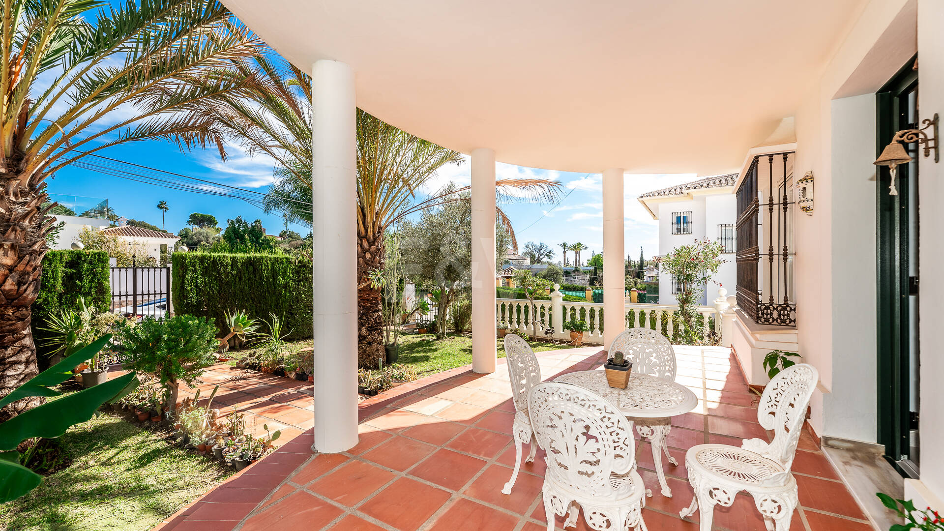 Villa de charme en style classique à Elviria