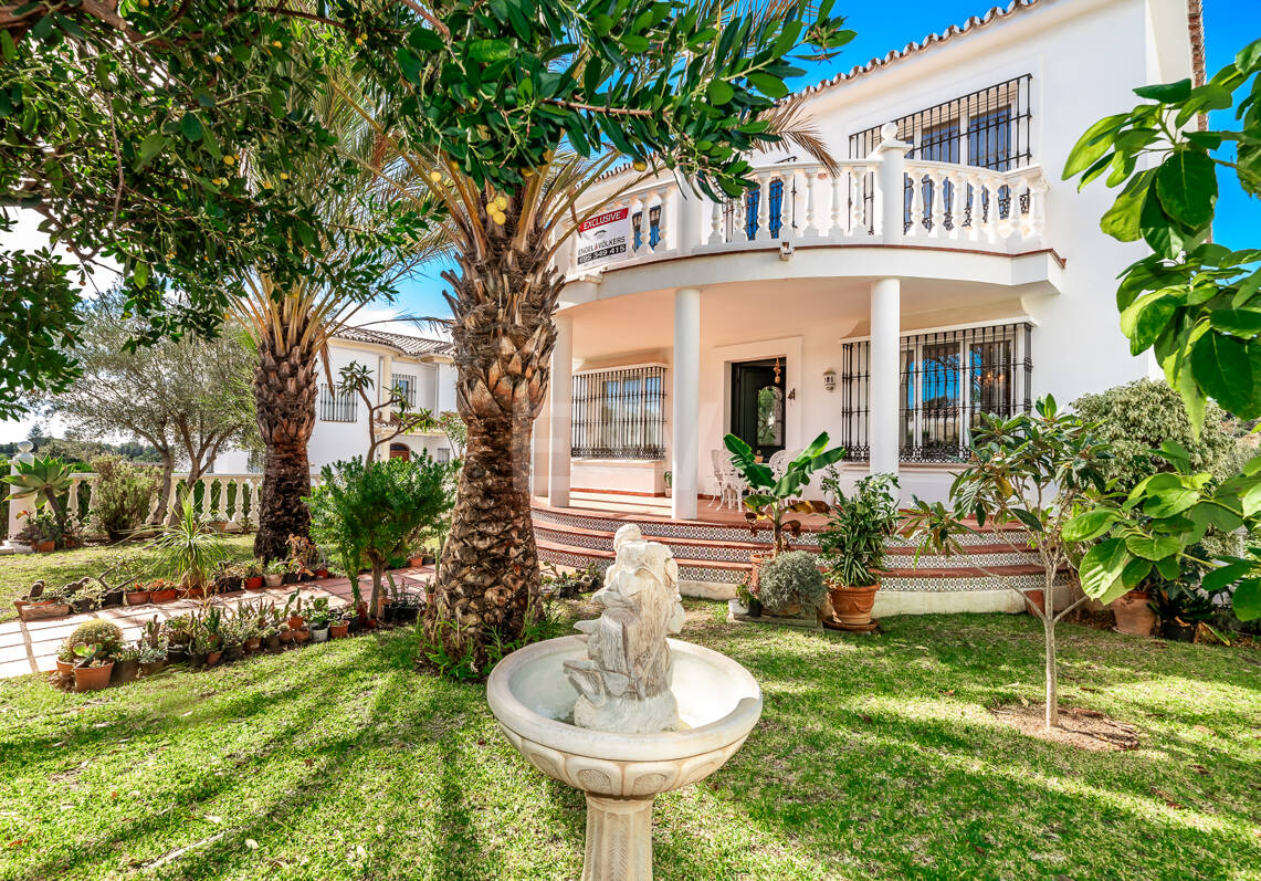 Charmig Villa i klassisk stil i Elviria