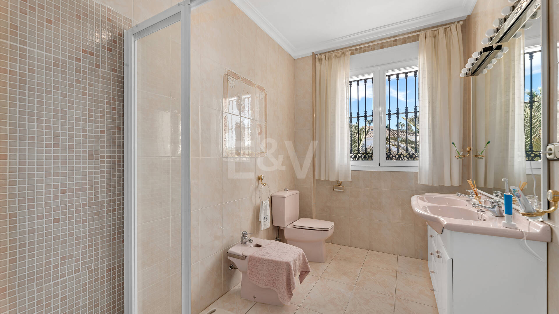 Villa de charme en style classique à Elviria