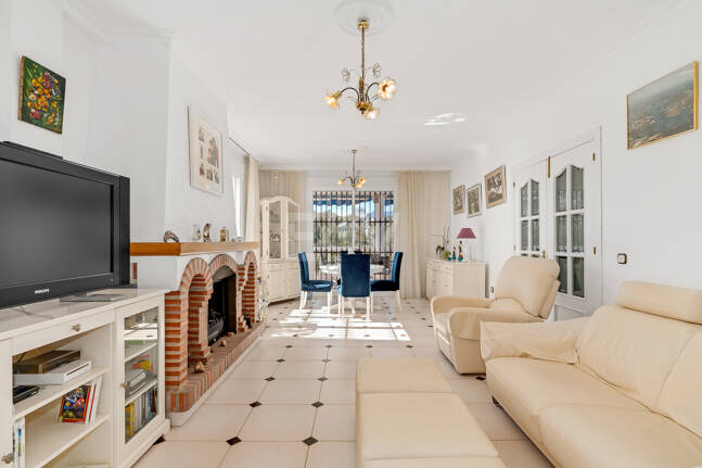 Villa de charme en style classique à Elviria