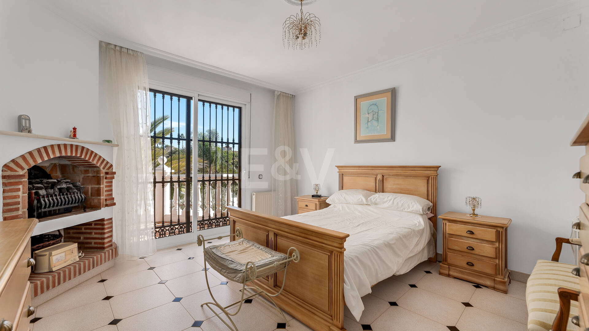 Charmig Villa i klassisk stil i Elviria