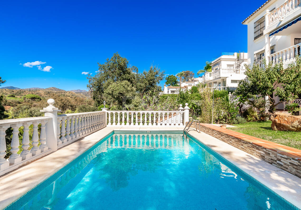 Charmig Villa i klassisk stil i Elviria