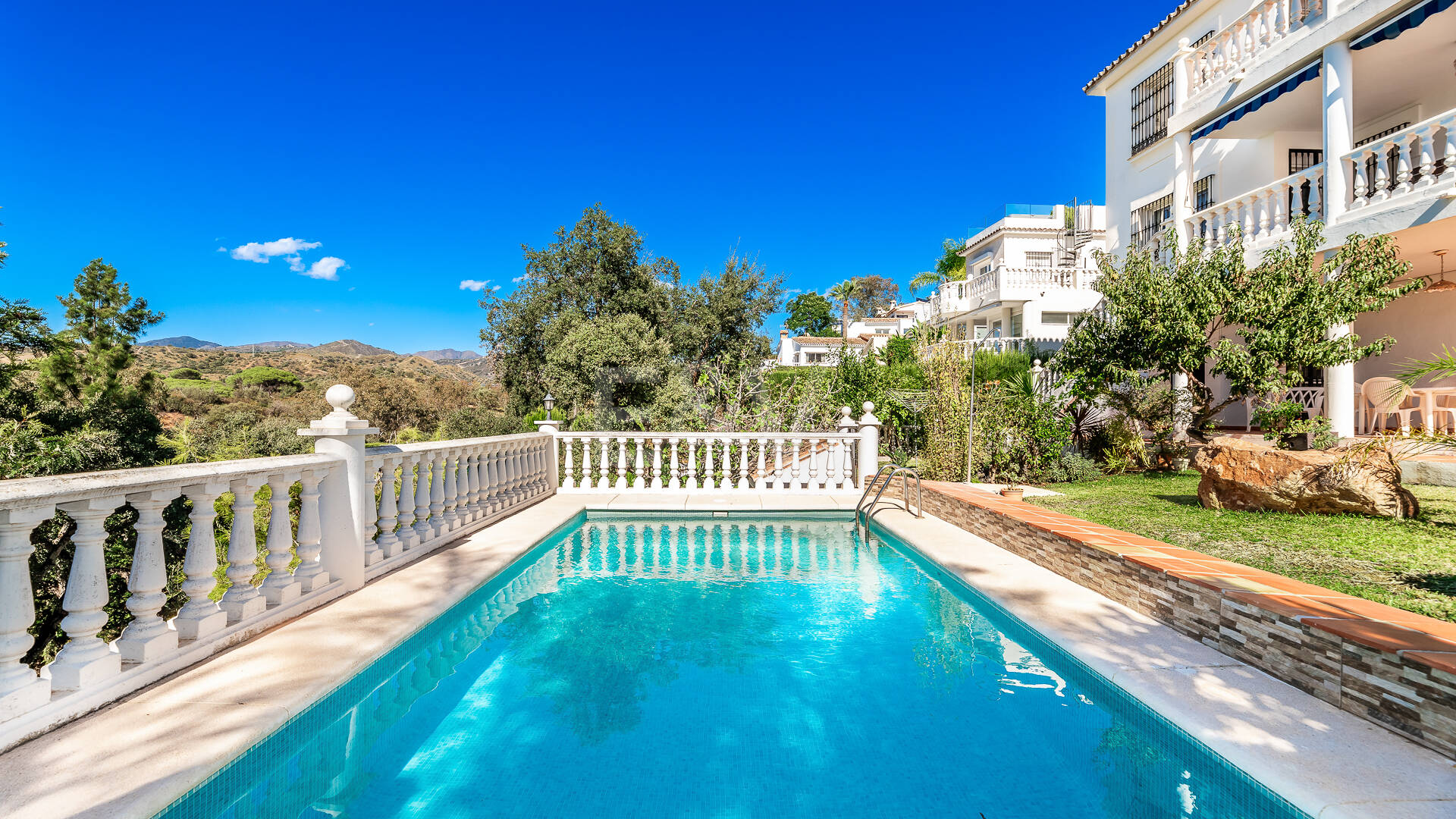Charmig Villa i klassisk stil i Elviria