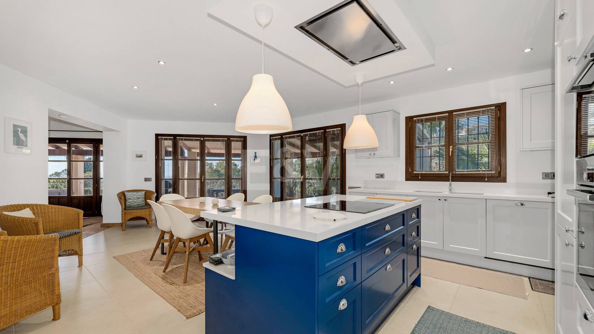 Villa de style Andalousie avec vue sur la mer à Paraiso Alto