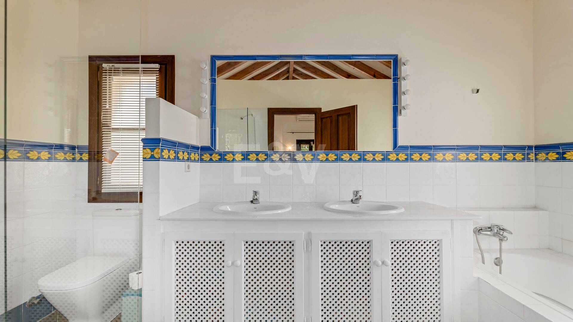 Villa de style Andalousie avec vue sur la mer à Paraiso Alto