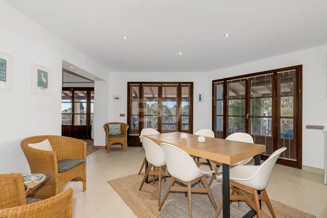 Andalsuian style villa with sea view in Paraiso Alto