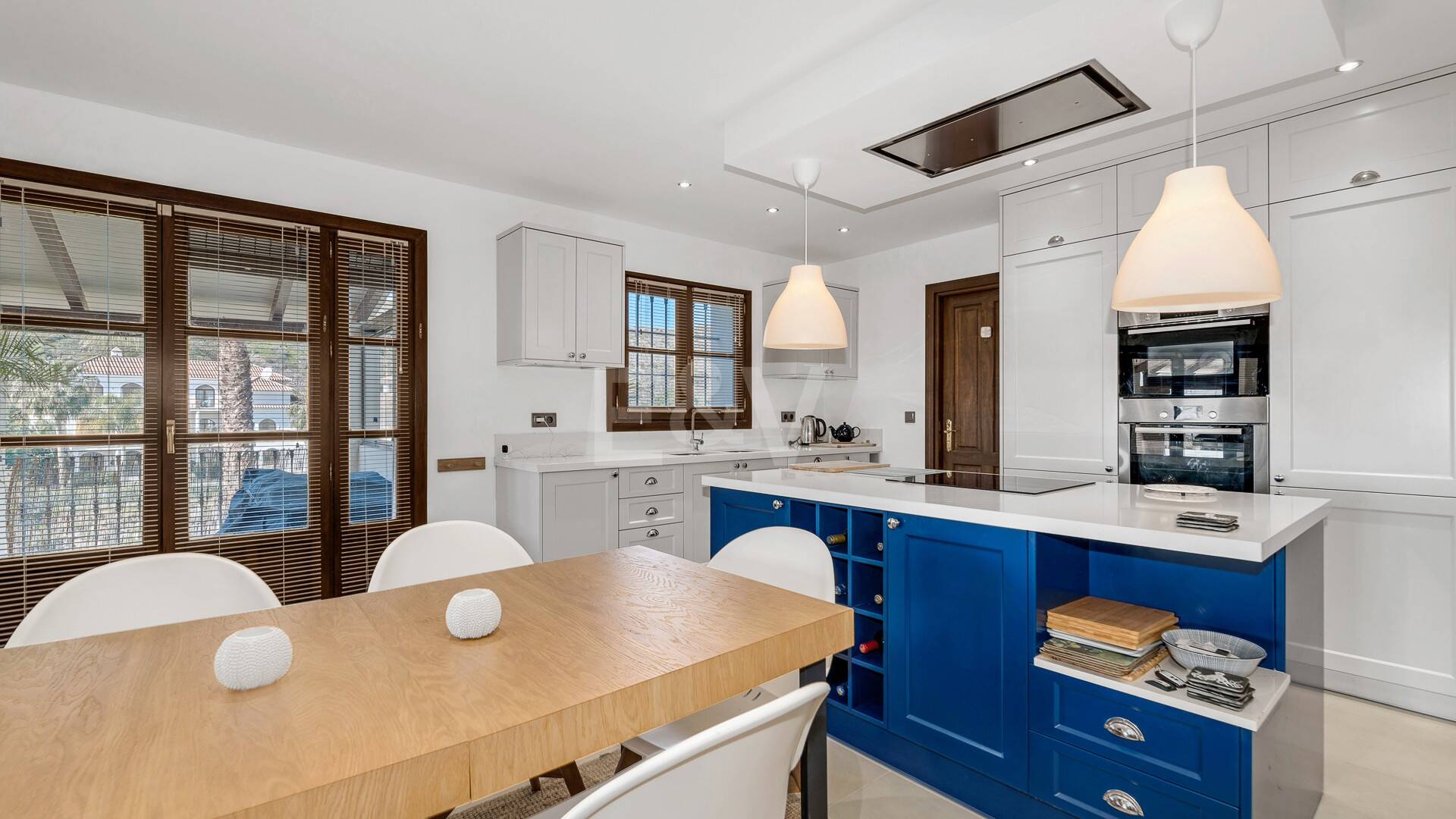 Villa de style Andalousie avec vue sur la mer à Paraiso Alto