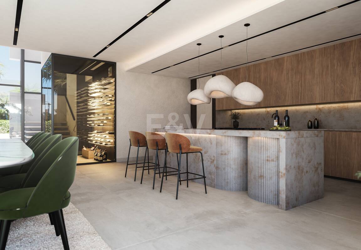 Außergewöhnliche El Paraíso Alto Projektvilla mit Meerblick