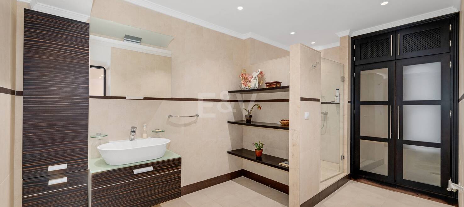 Golffront Villa i Los Monteros