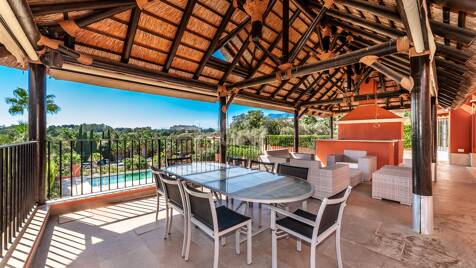 Golffront Villa i Los Monteros